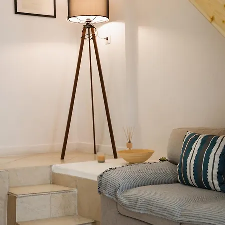 Cozy Loft Near Port- Full Kitchen, Ac, Parking Feriehus *