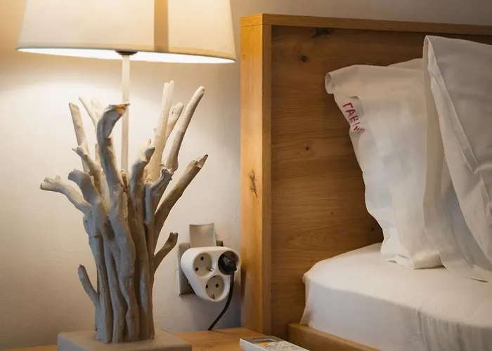 Cozy Loft Near Port- Full Kitchen, Ac, Parking *