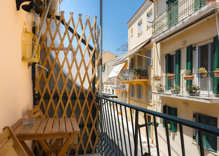 Hébergement de vacances Cozy Loft Near Port- Full Kitchen, Ac, Parking